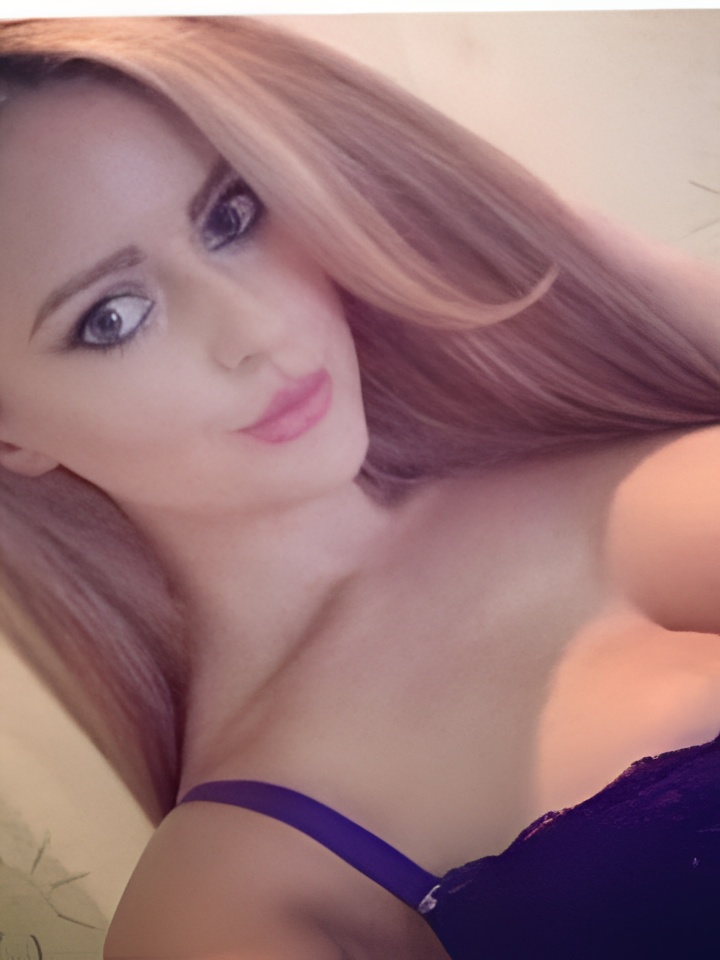 Юля привлекательная девушка из Ахтубинск цена от 10000 руб